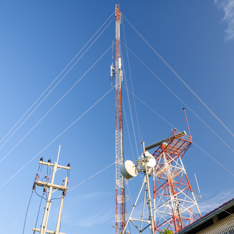 Torre de transmissão de sinal