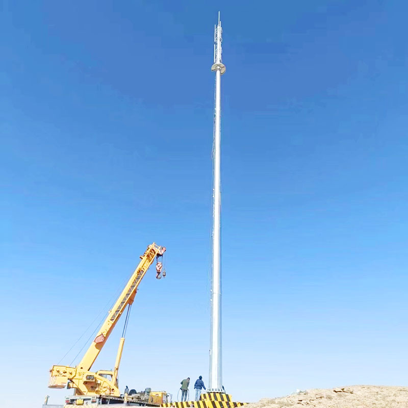 Torre de comunicação de estrutura de aço